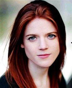 萝斯 莱斯利背景